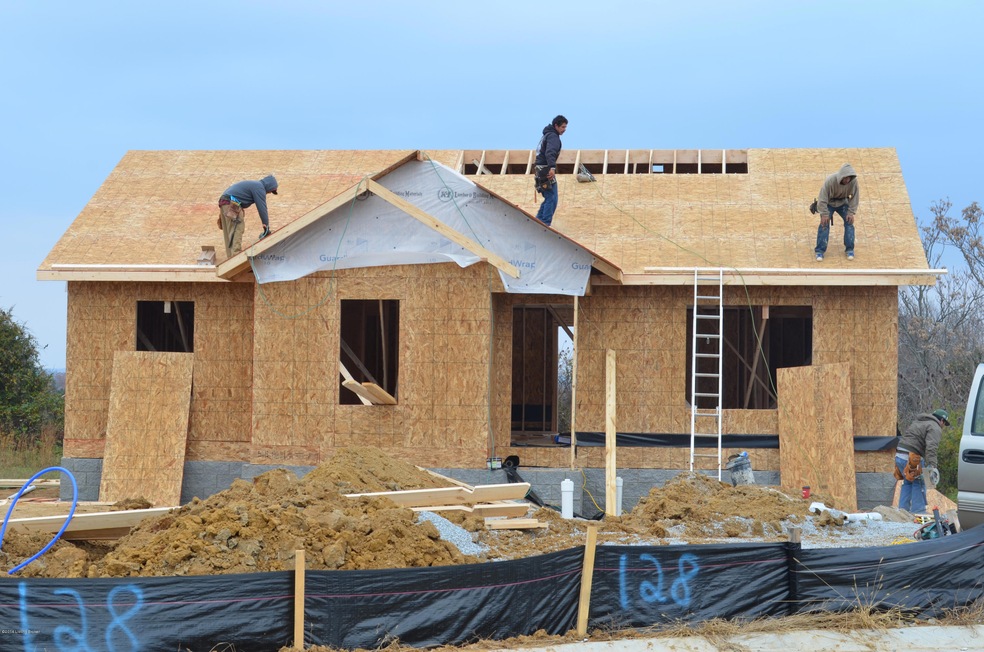 128 Gentry Ln, Mount Washington, KY 40047 - photo 1