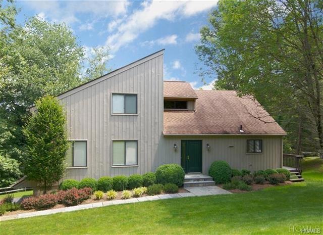 43 Woodcrest Dr, Armonk, NY 10504 - photo 1