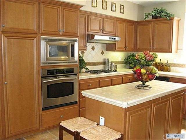 Chef's Delight Kitchen Loads of Cabinet Space