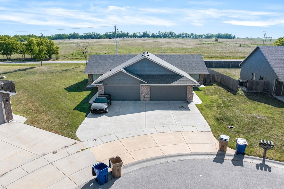2426 E Quivira St, Kechi, KS 67067 - photo 1