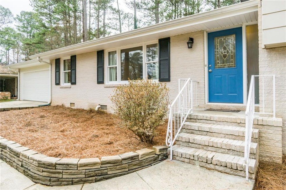 1530 Diamond Head Dr, Decatur, GA 30033 - photo 1