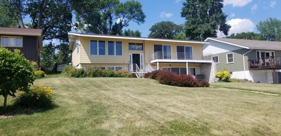 110 N Shore Ave, Albert Lea, MN 56007 - photo 1