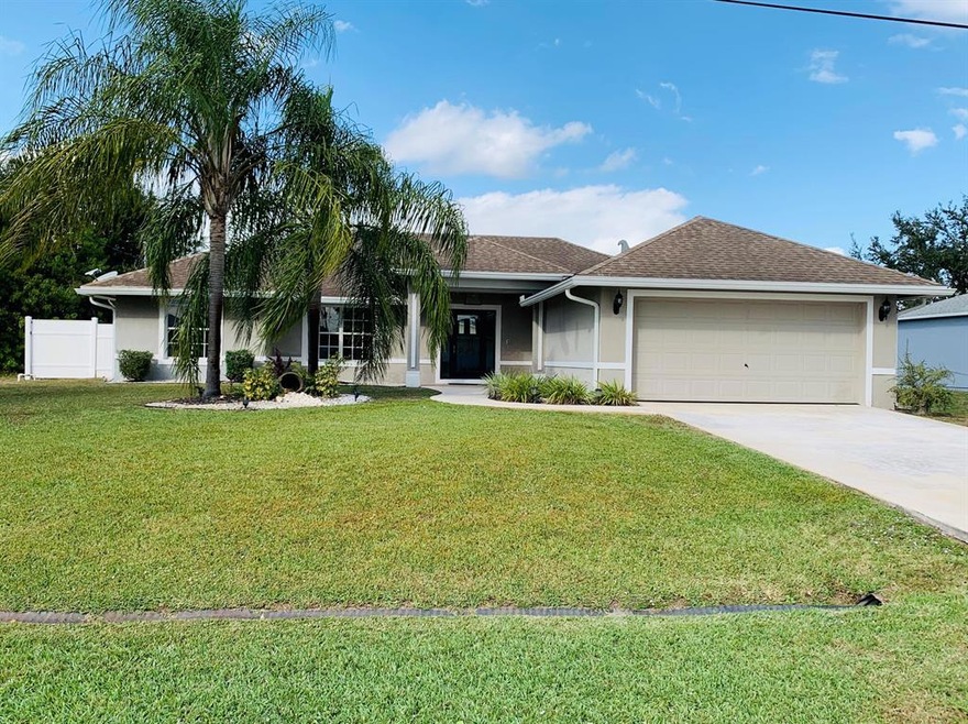 541 SW Feldman Ave, Port Saint Lucie, FL 34953 - photo 1