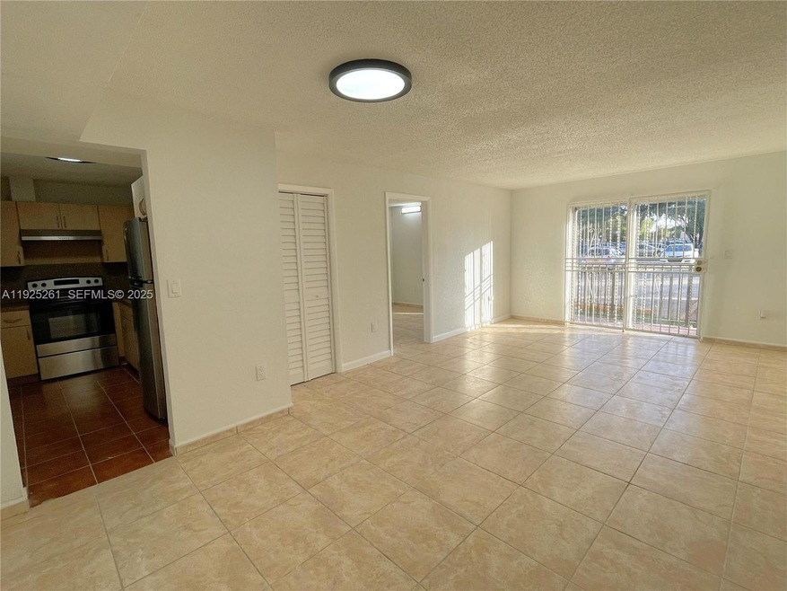 4721 NW 7th St unit 10412, Miami, FL 33126 - photo 1