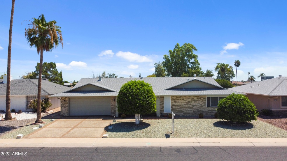 17227 N Lindgren Ave, Sun City, AZ 85373 - photo 1