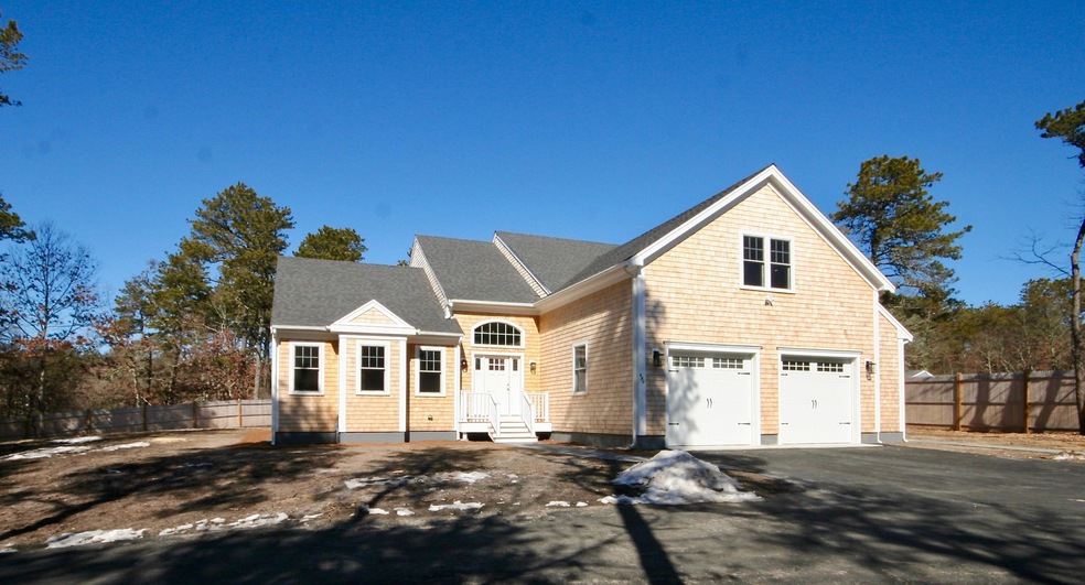 490 Old Barnstable Rd, Falmouth, MA 02536 - photo 1