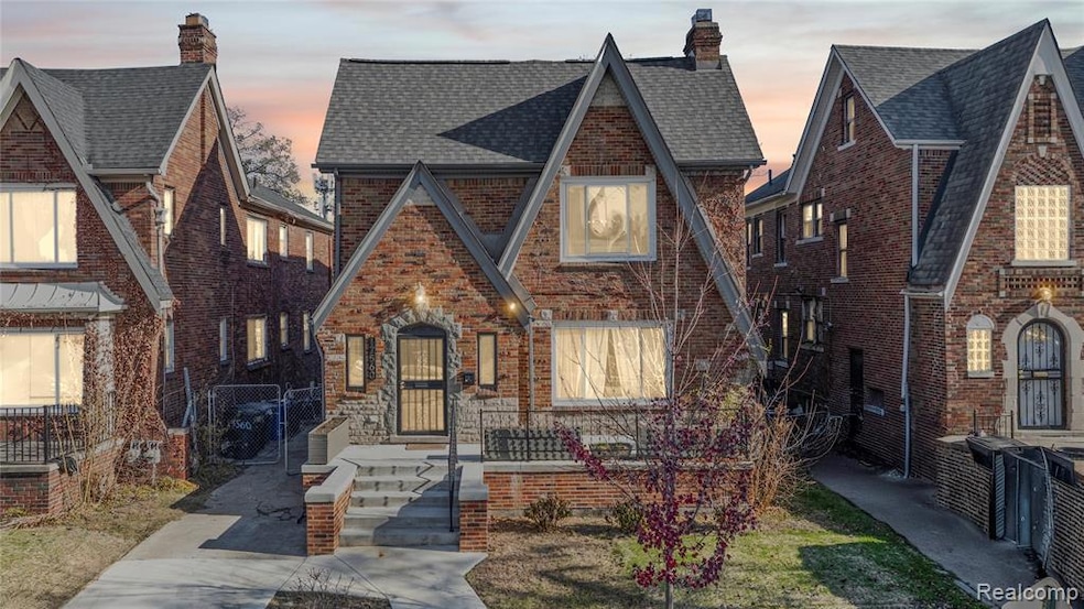 17560 Stoepel St, Detroit, MI 48221 - photo 1