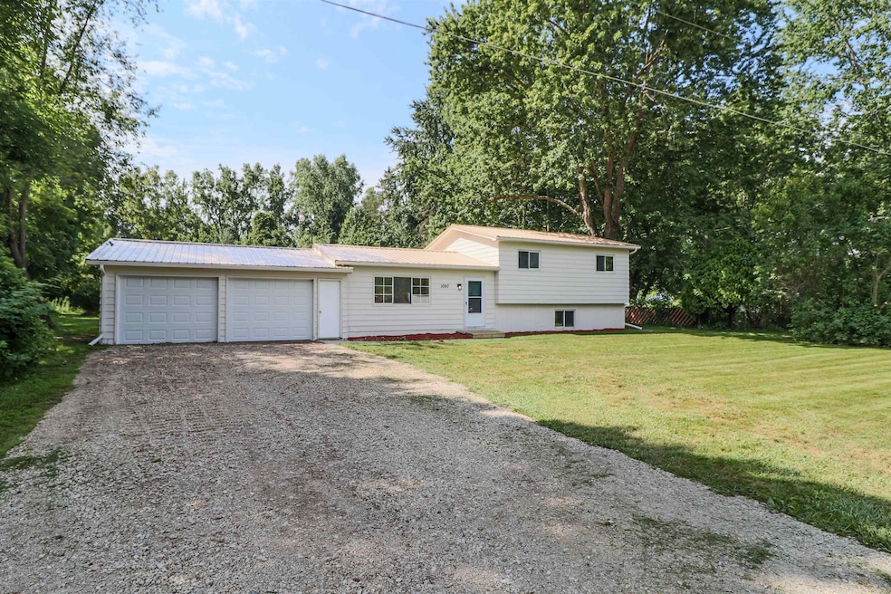 1097 W Willard Rd, Clio, MI 48420 - photo 1