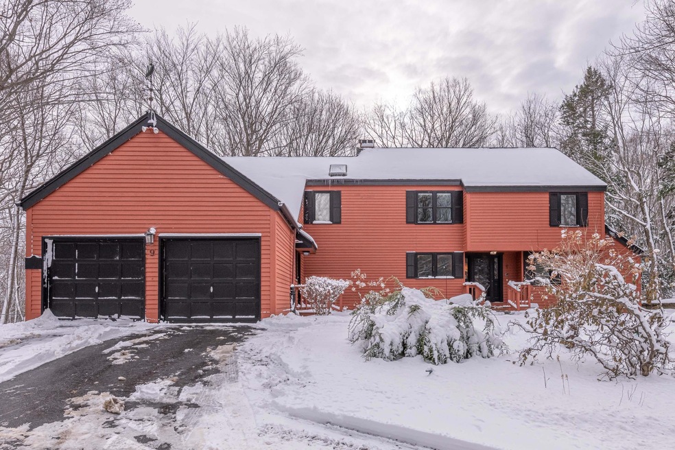 9 Pioneer Cir, Gorham, ME 04038 - photo 1