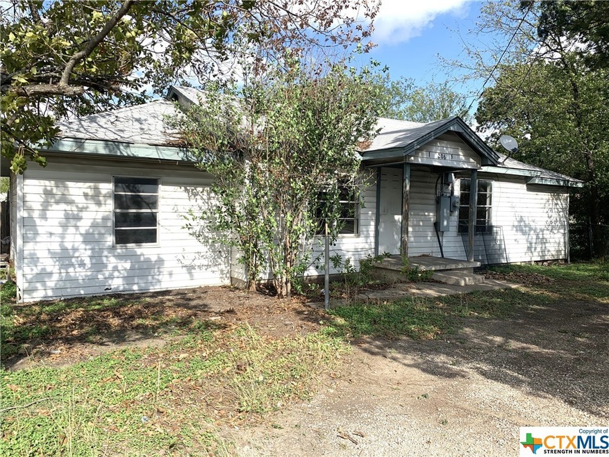 206 W Avenue A, Copperas Cove, TX 76522 - photo 1