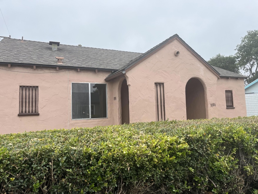 1086&1090 Elm Lane