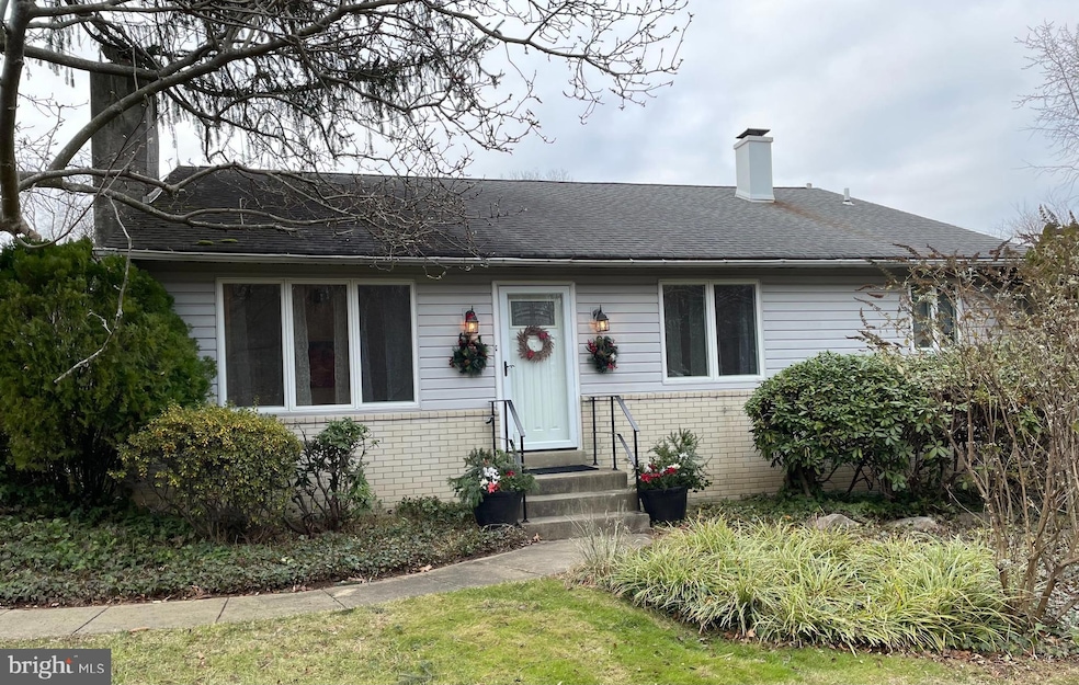 2400 Edge Hill Rd, Huntingdon Valley, PA 19006 - photo 1