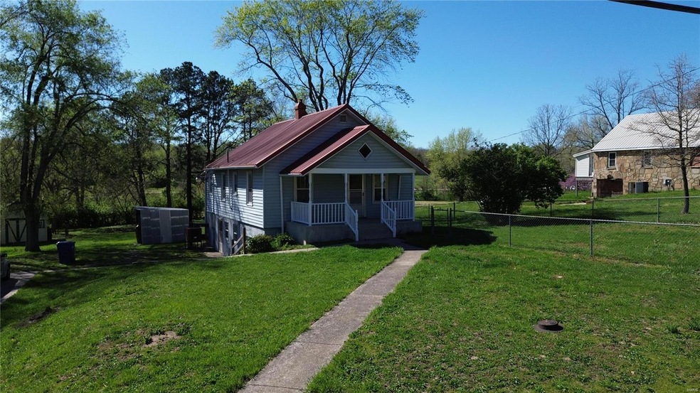 306 N Elm St, Dixon, MO 65459 - photo 1