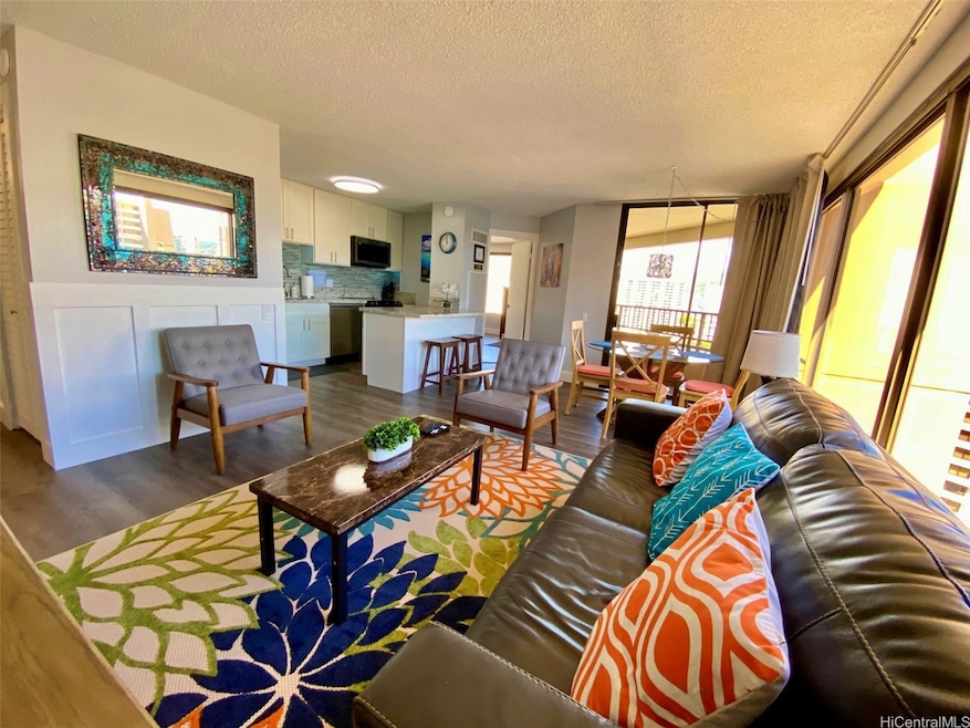 Discovery Bay Center unit 1916, Honolulu, HI 96815 - photo 1