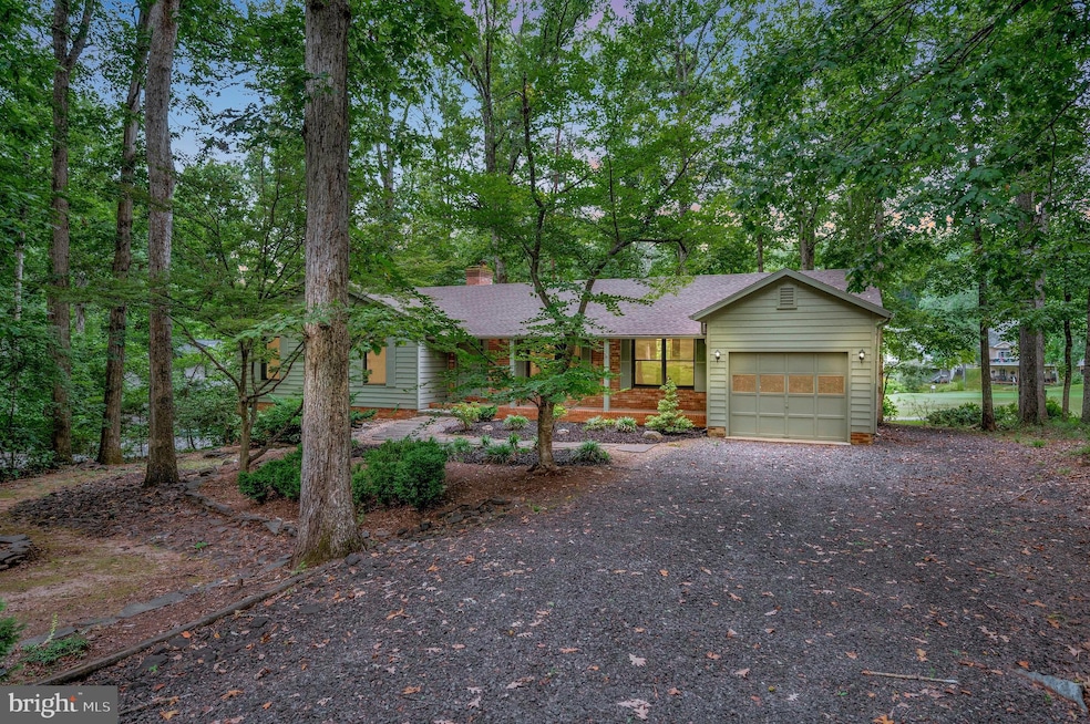 106 Cumberland Cir, Locust Grove, VA 22508 - photo 1