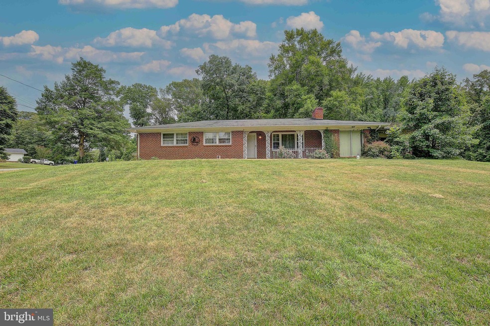 9555 Sharon Ave, La Plata, MD 20646 - photo 1