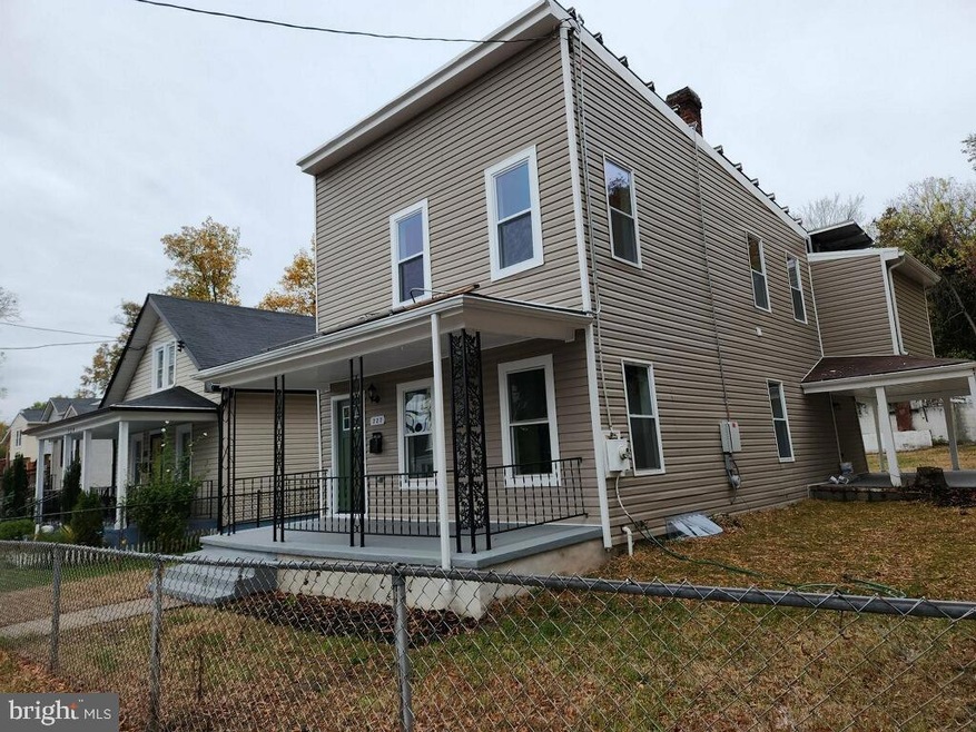 727 Larchmont Ave, Capitol Heights, MD 20743 - photo 1