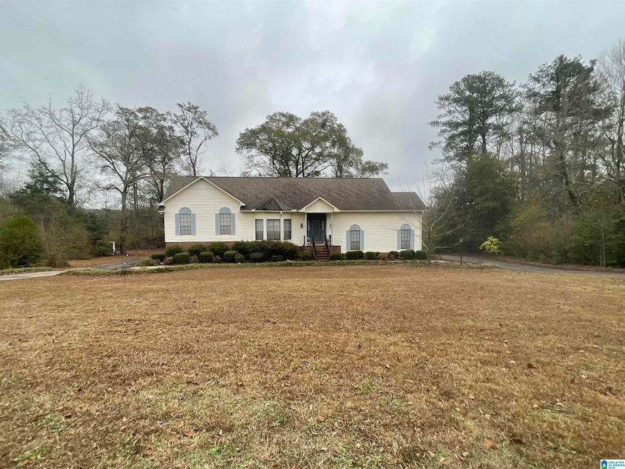 110 Friendship Cir, Clanton, AL 35045 - photo 1