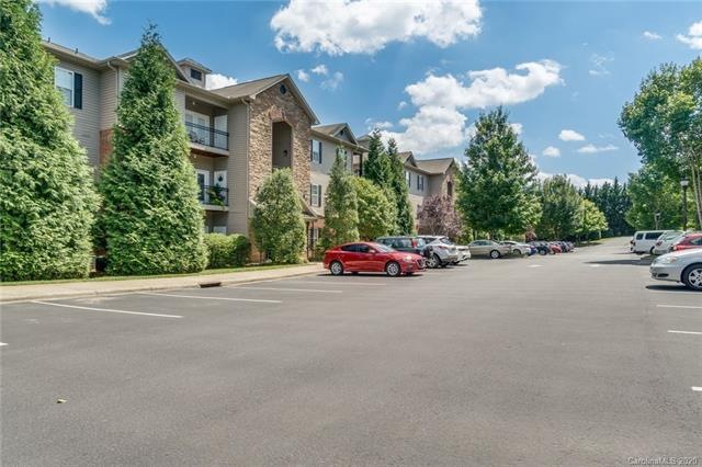 628 Appeldoorn Cir unit 628, Asheville, NC 28803 - photo 1