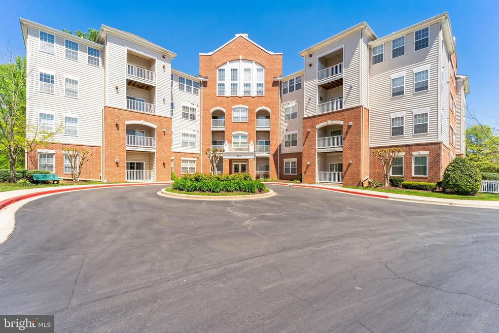 2610 Chapel Lake Dr unit 109, Gambrills, MD 21054 - photo 1