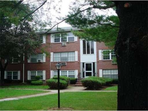 Tara Gardens unit 9, Weymouth, MA 02188 - photo 1