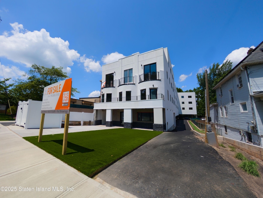 3865 Amboy Rd unit 4g, Staten Island, NY 10308 - photo 1