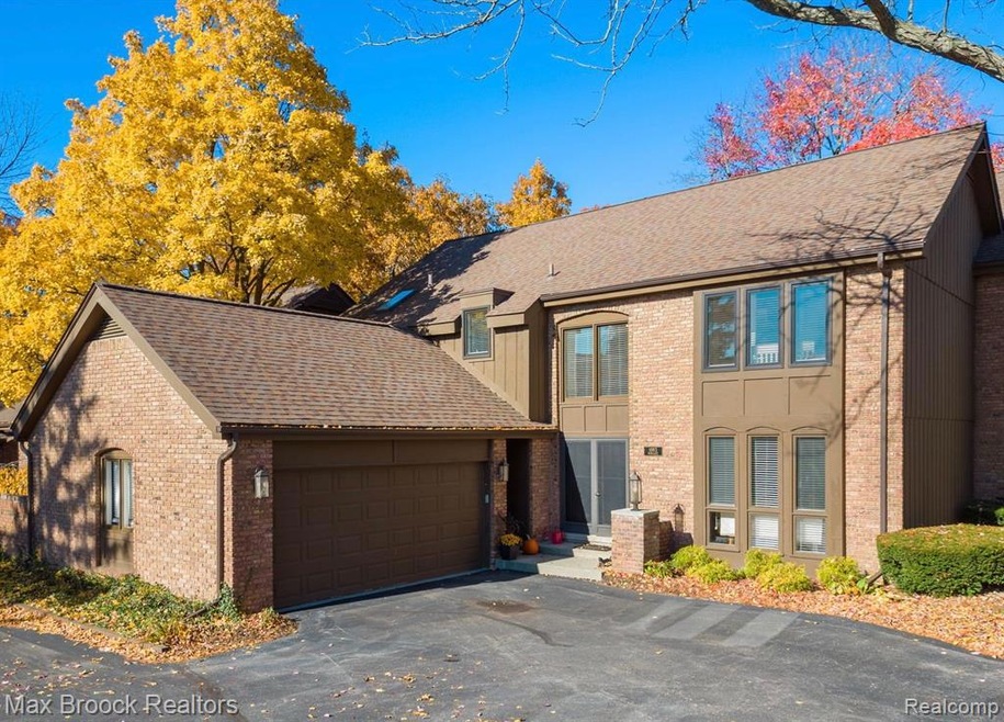 1885 Wingate Rd, Bloomfield Hills, MI 48302 - photo 1