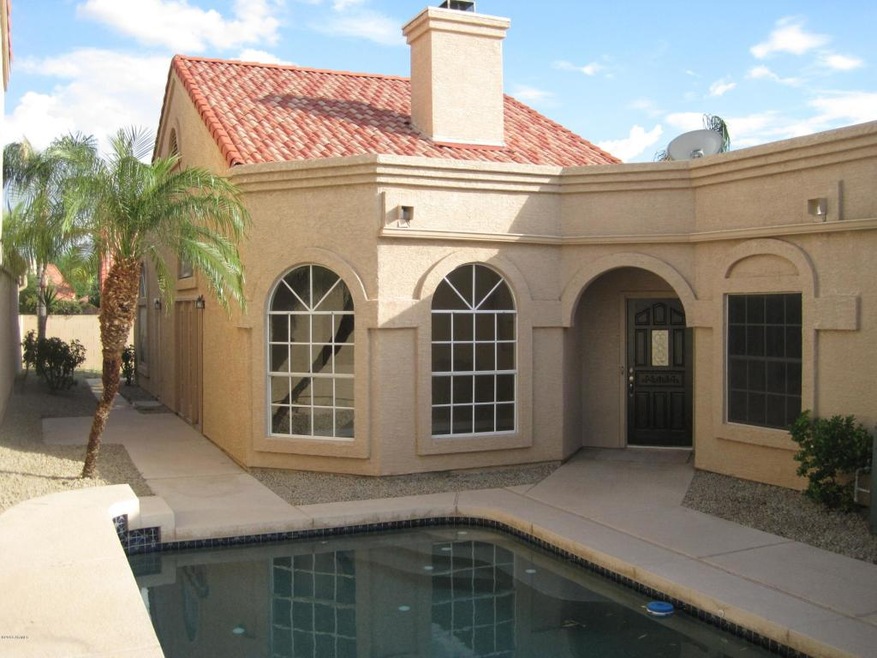 (01) Courtyard View