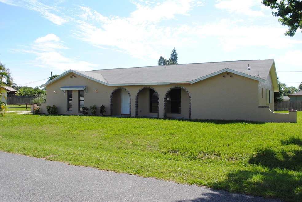 437 Harvey Ave NE, Palm Bay, FL 32907 - photo 1