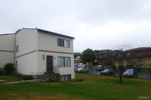 506 Country Club Ln unit 506, Pomona, NY 10970 - photo 1