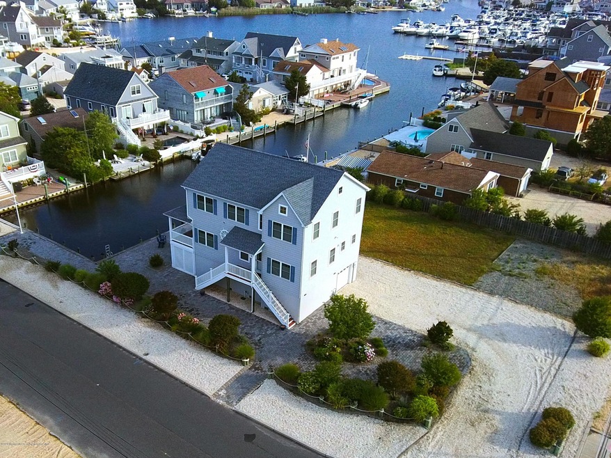 545 Highway 35 S, Mantoloking, NJ 08738 - photo 1