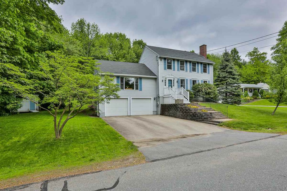 9 Sleepy Hollow Rd, Atkinson, NH 03811 - photo 1