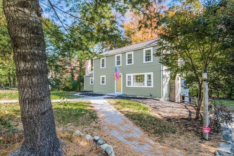 53 Mohawk Dr, Acton, MA 01720 - photo 1