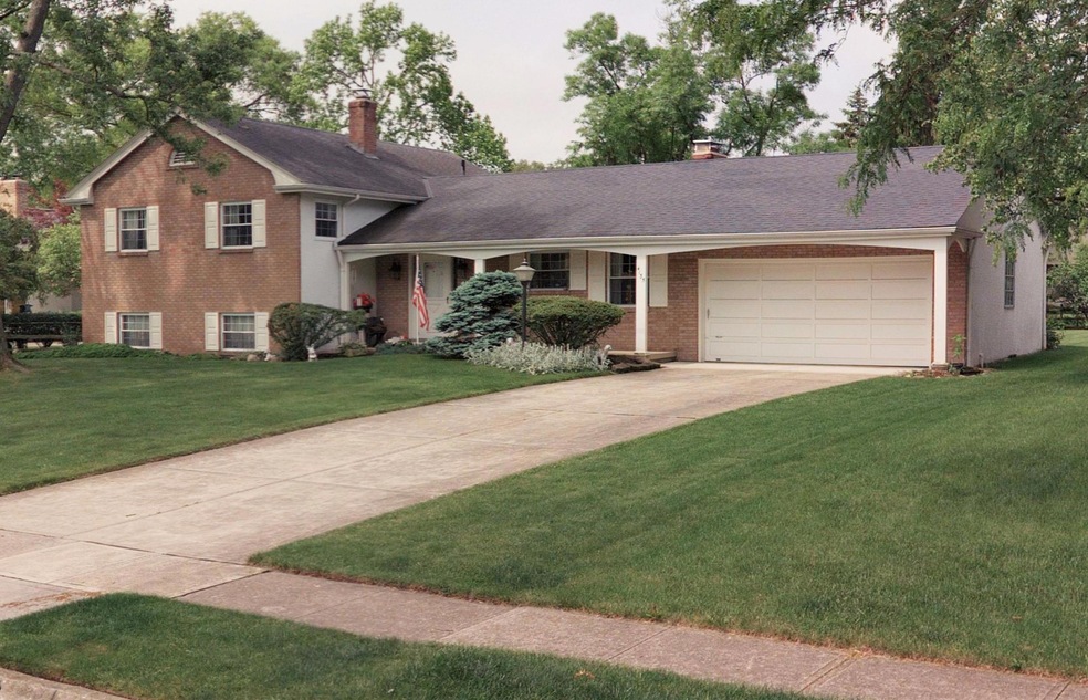 Loads of Curb Appeal!