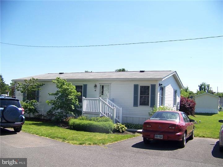 41 Cedarwood Ln, Phoenixville, PA 19460 - photo 1