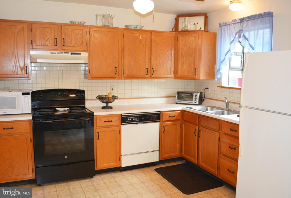 10 Glenmont Ave, Glen Burnie, MD 21061 - photo 1