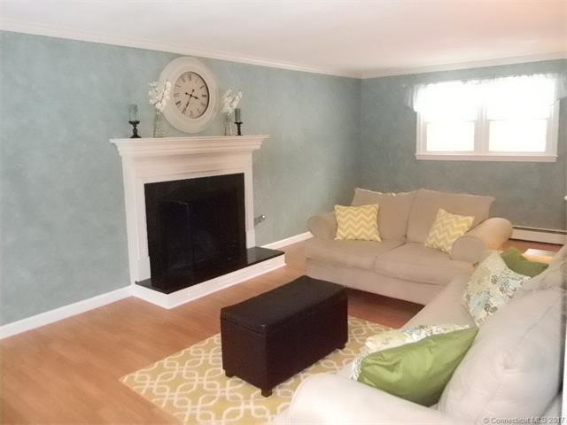 2 Quail Meadow Ln, Gales Ferry, CT 06335 - photo 1