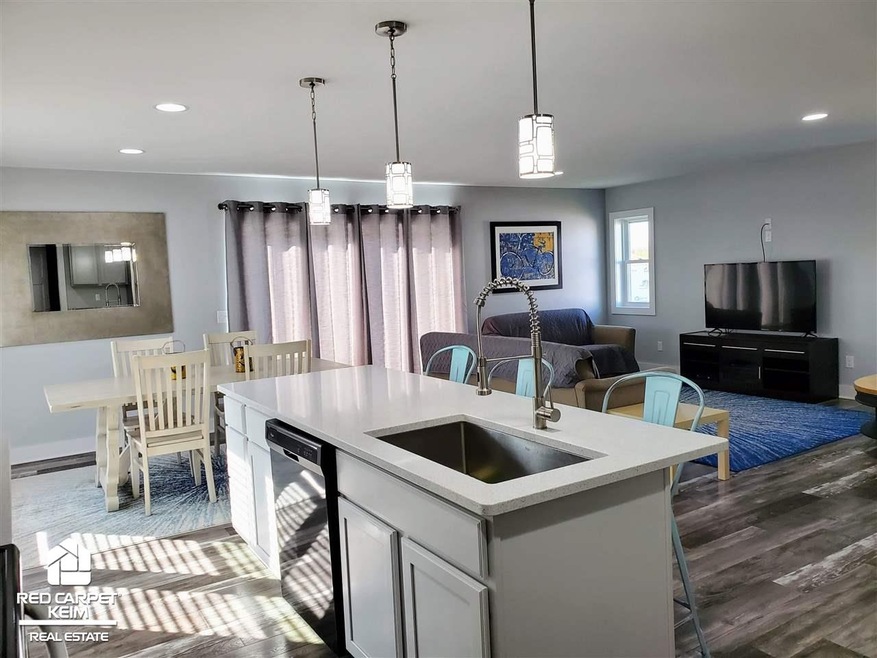 9216 Hawthorn Dr, Davison, MI 48423 - photo 1