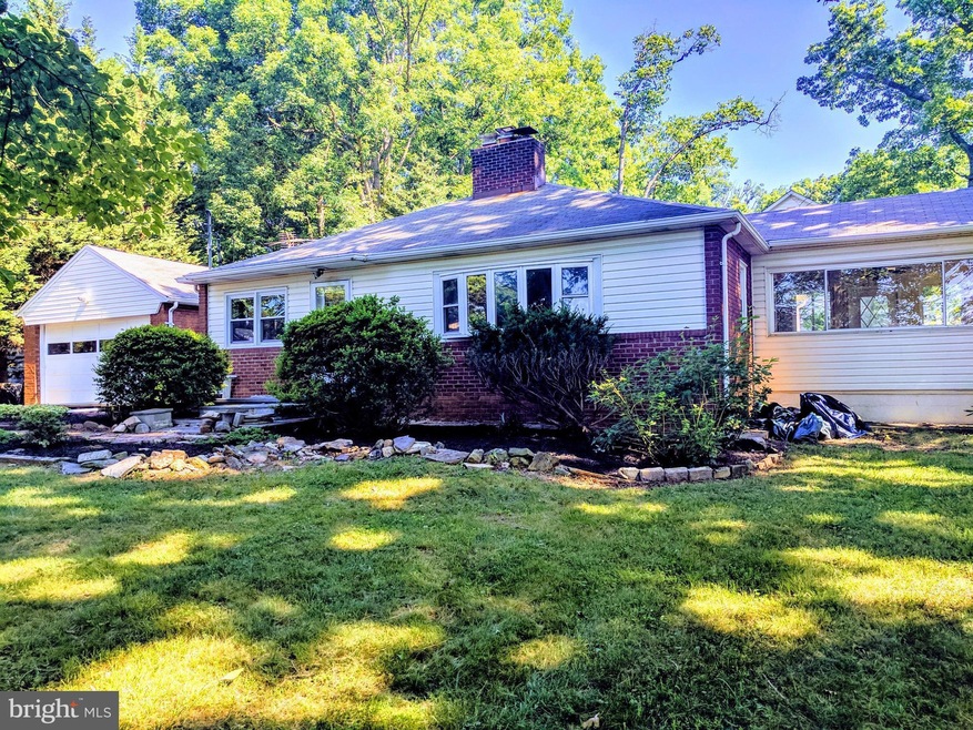 334 Ridge Rd, Washington Grove, MD 20880 - photo 1