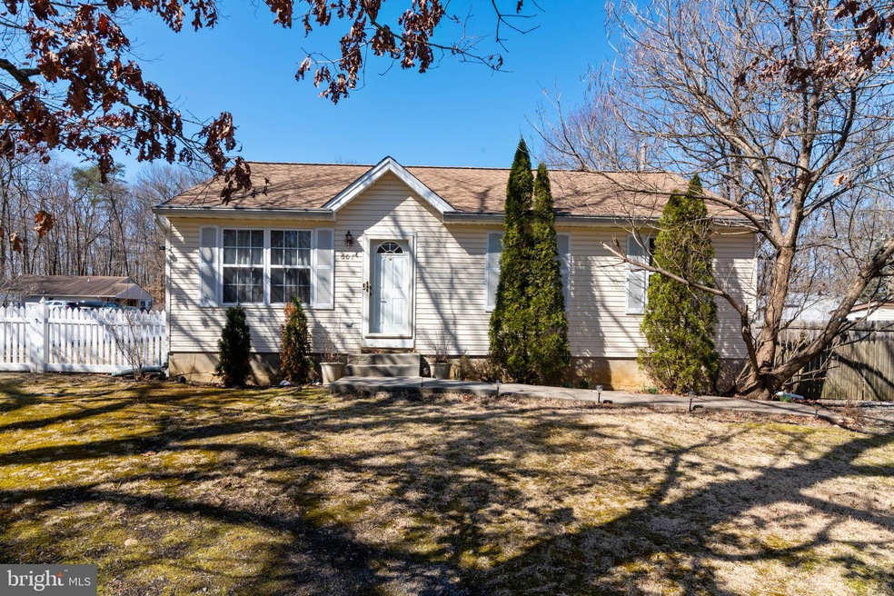 607 Oak Ave, Woodbury, NJ 08096 - photo 1