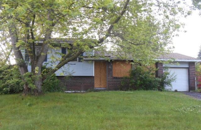 3430 Tremaine Rd, Columbus, OH 43232 - photo 1