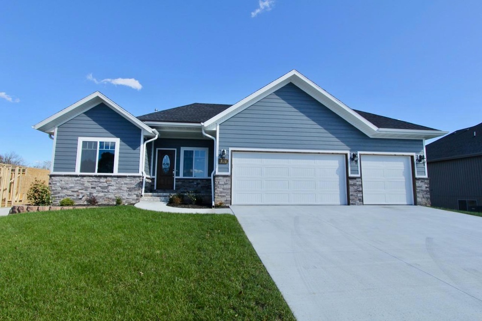 956 S Cumberland Ave, Republic, MO 65738 - photo 1