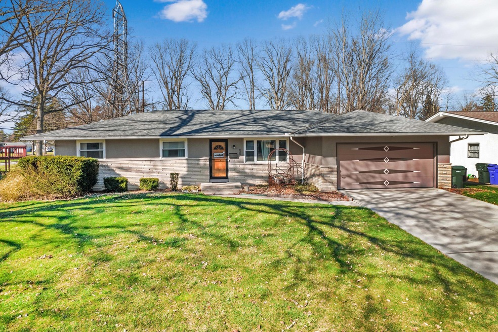 838 Inwood Place, Columbus, OH 43224 - photo 1