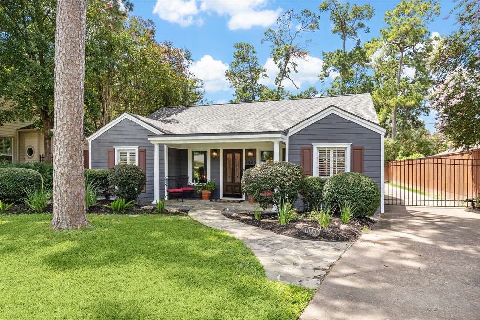 1043 Gardenia Dr, Houston, TX 77018 - photo 1