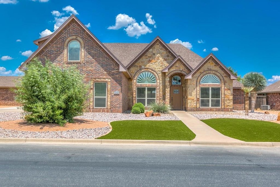 1710 Pine Valley St, San Angelo, TX 76904 - photo 1