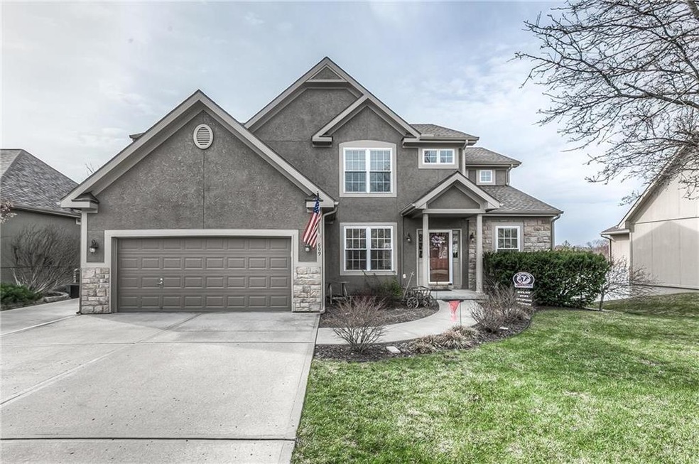 609 Rock Creek Dr, Lansing, KS 66043 - photo 1