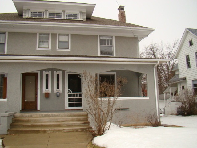 810 N Spring St unit 810, Elgin, IL 60120 - photo 1