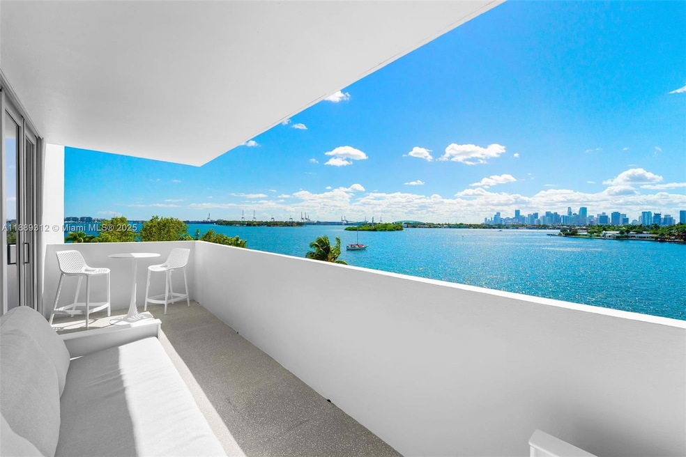Island Terrace unit 5D, Miami Beach, FL 33139 - photo 1