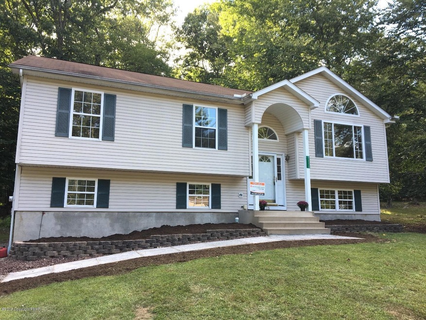 1111 Hunters Woods Dr, East Stroudsburg, PA 18301 - photo 1