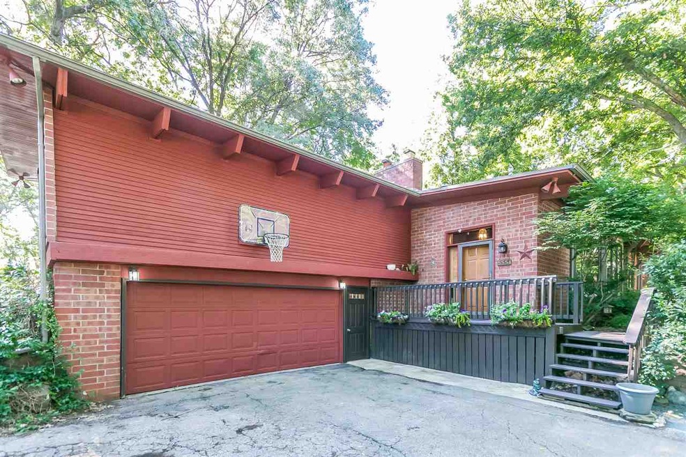 5554 Winsome Way, Fitchburg, WI 53575 - photo 1